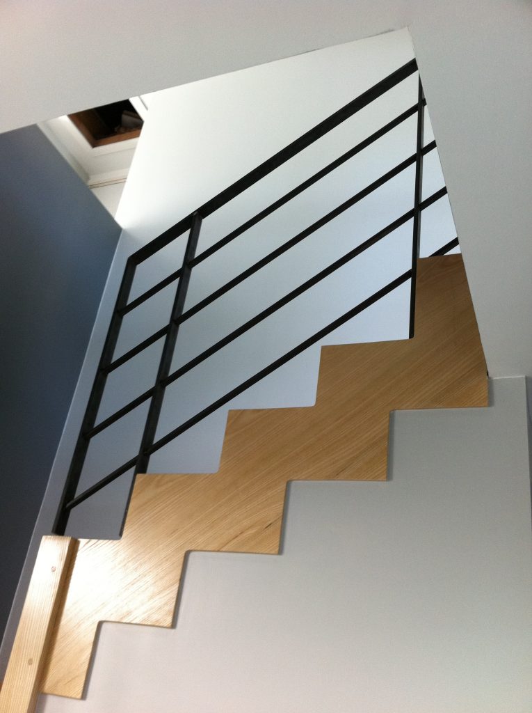 APRIME_HAB_MAISON_MODERNE_ESCALIER_FACE AU PRE_08